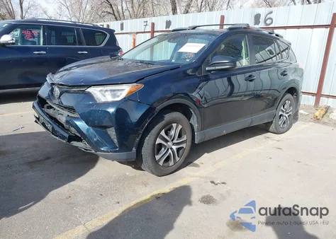 2017 Toyota Rav4 Le z USA, uszkodzony, nr VIN JTMBFREV0HJ708156